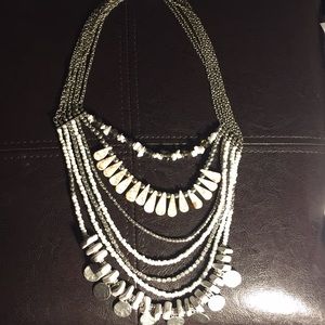 ✨✨Bohemian style white and silver necklace…